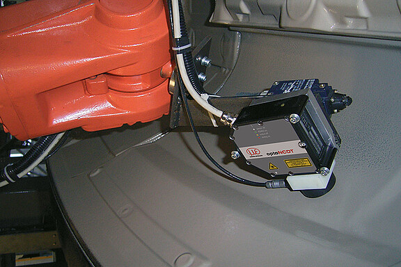 Measurement sprayed skin thickness vehicel dashboards and airbag cladding 