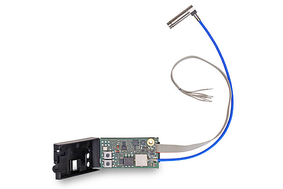 장비 내부에 완전히 내장 가능한 초소형 전자부